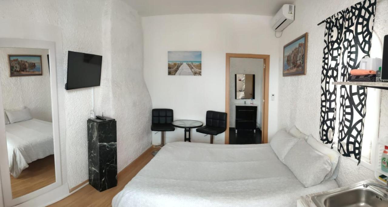 Alojamiento Mar y Montaña Hostal Almería Habitación foto