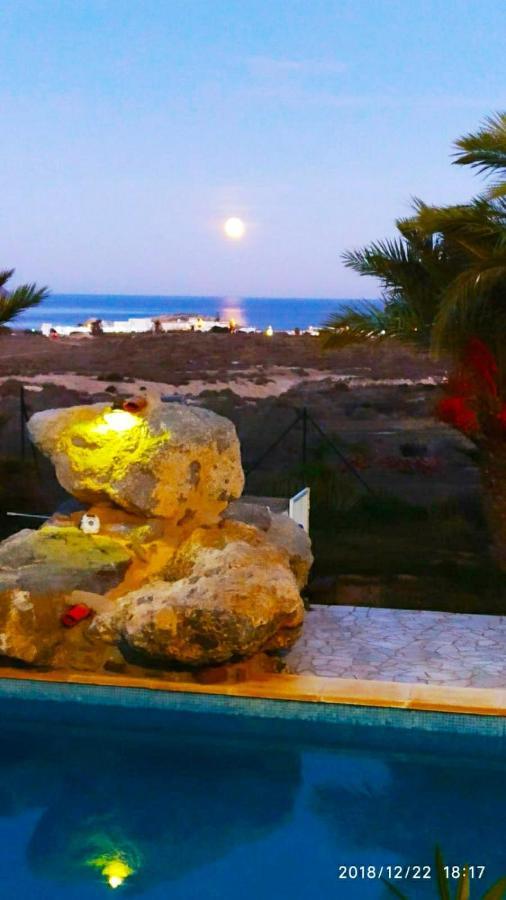 Alojamiento Mar y Montaña Hostal Almería Exterior foto